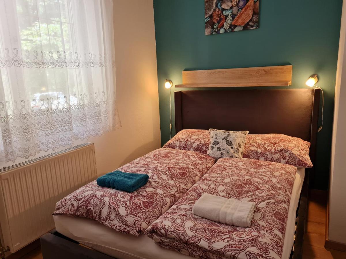 Fertődi Kúria Vendégház Extérieur photo